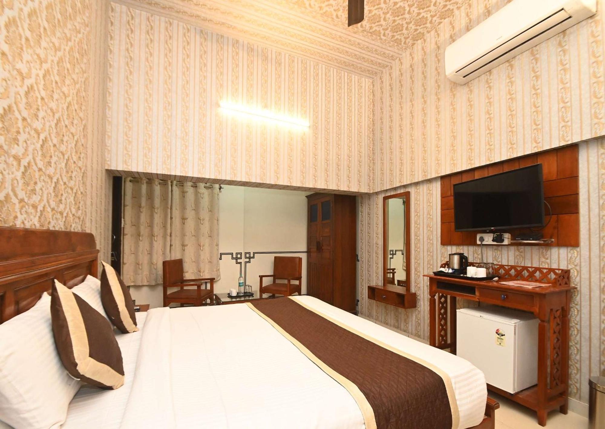Virasat Mahal Heritage Hotel-Jaipur City Center Exterior foto